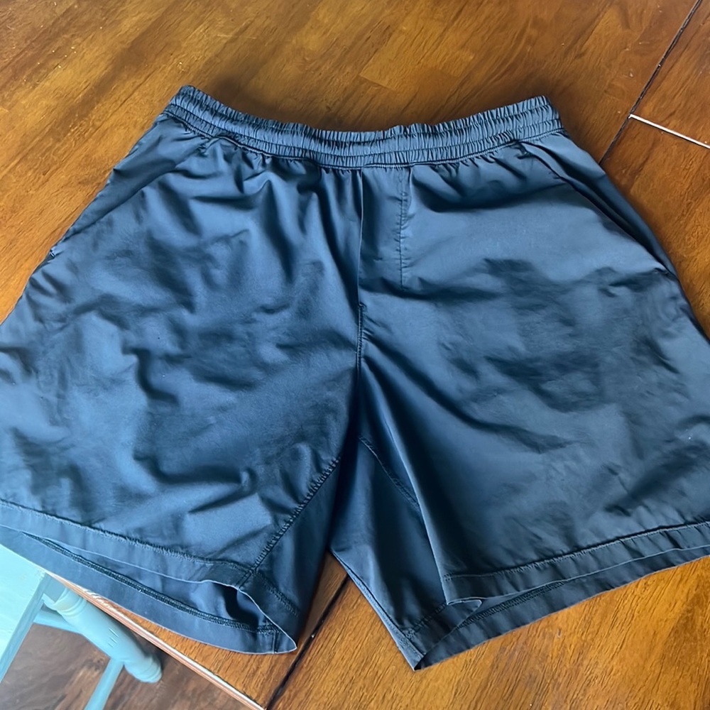 Lululemon large pace breaker shorts